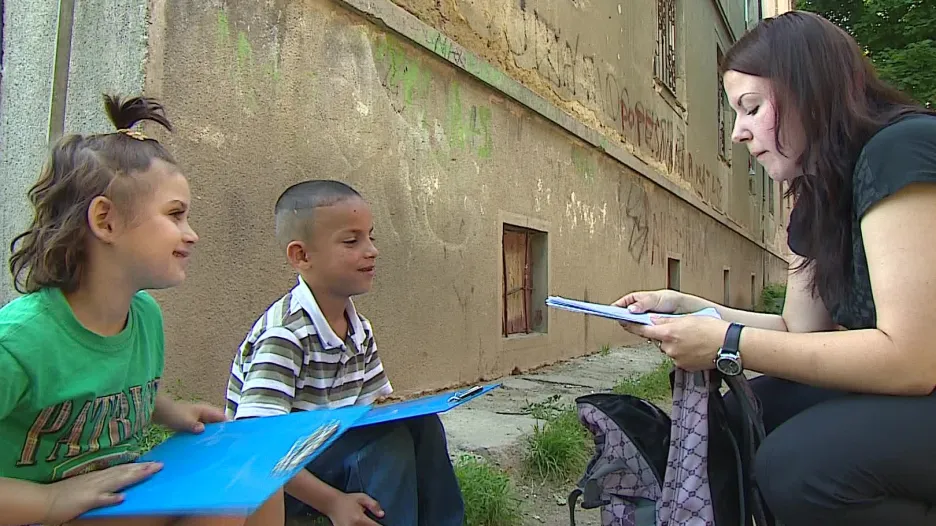 S dětmi pracují sociální pracovníci přímo v terénu