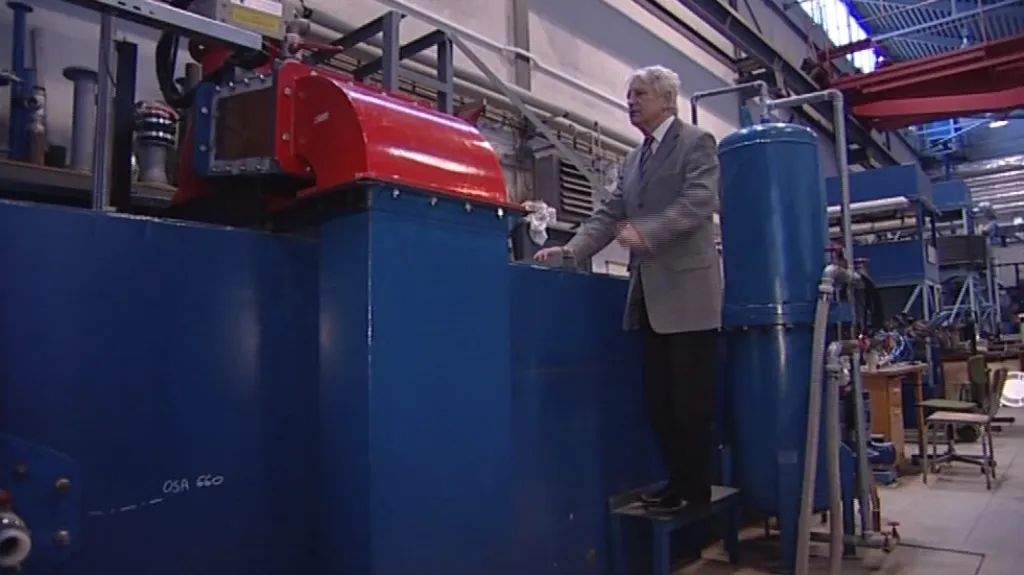 František Pochylý u vírové turbíně