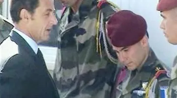 Nicolas Sarkozy u francouzských vojáků