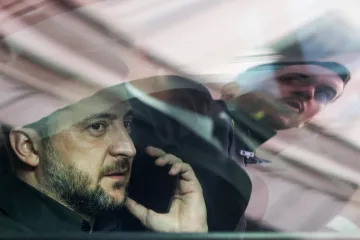 Ukrajina musí stíhat korupci, pokud chce do EU, řekl komisař