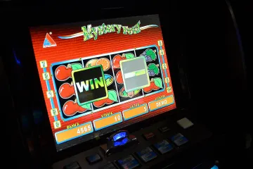 Zakažme hazardní hry lidem v exekuci, navrhuje ministerstvo financí