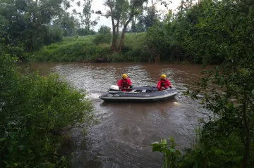 Při splouvání Moravy vypadl z kanoe mladík. Policisté ho stále hledají