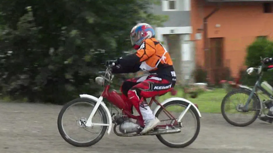 Závod mopedů na Vyškovsku