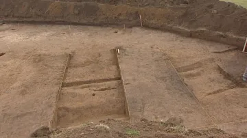 Odkryté hroby z doby bronzové
