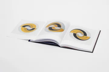 Recenze: Monografie Milana Dobeše neruší jeho kruhy