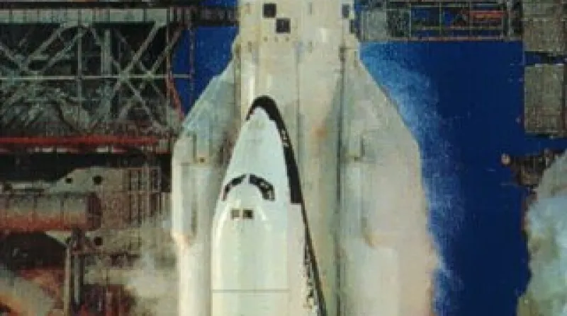 Raketoplán při startu z Bajkonuru