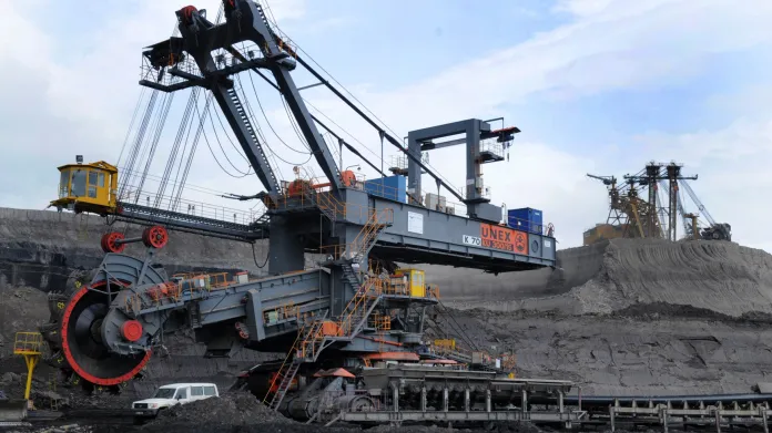 Těžba uhlí - kolesové rypadlo