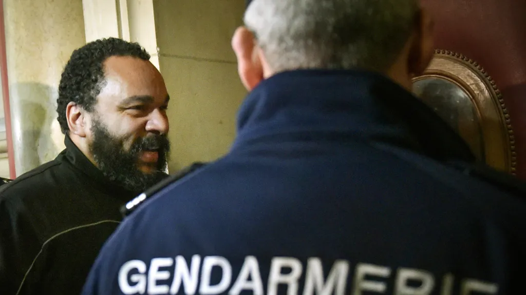 Dieudonné dostal dva měsíce podmíněně