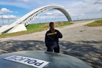 Kontroly na hranicích se Slovenskem se prodlouží o dvacet dní. Příliv migrantů podle Rakušana klesá
