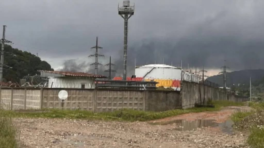 Následky ukrajinského útoku na rafinerii v Tuapse