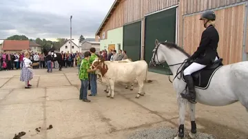 Slavnostní otevření nové stáje pro dobytek a veterinárního centra