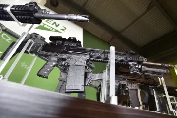  Česká zbrojovka měla loni rekordní tržby 4,66 miliardy korun