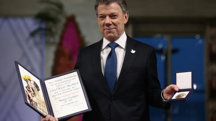 Juan Manuel Santos převzal Nobelovu cenu za mír