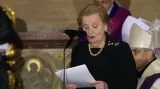 Madeleine Albrightová při proslovu