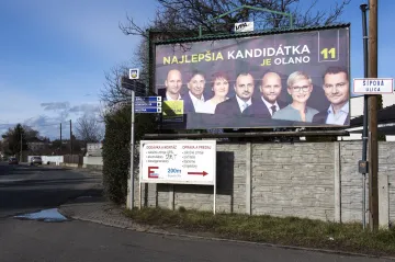 OĽaNO už dohání Ficův Smer, ukázal průzkum, který většina Slováků nesmí vidět