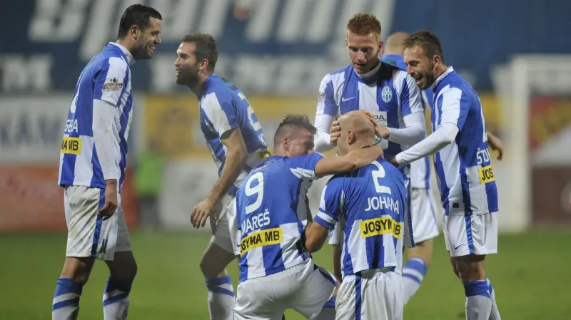 Slavící hráči Mladé Boleslavi