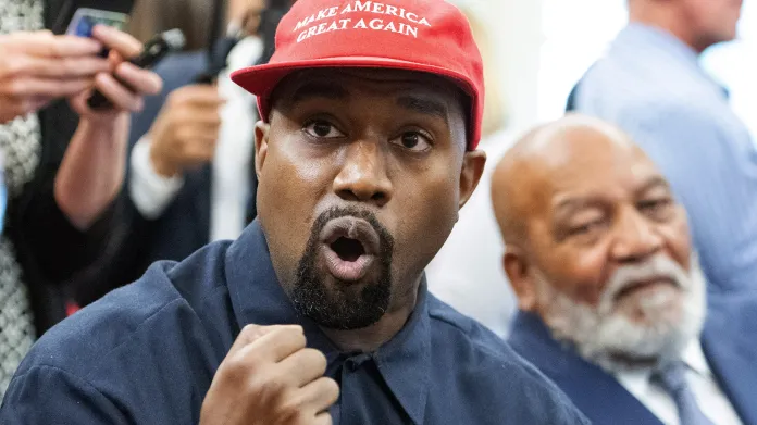 Kanye West při podpoře Donalda Trumpa