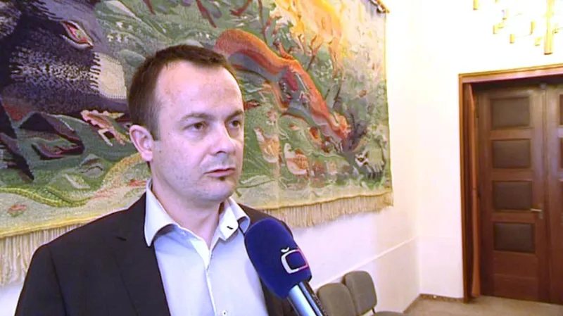 Předseda Kontrolního výboru zastupitelstva města Plzně Ondřej Ženíšek (TOP 09)