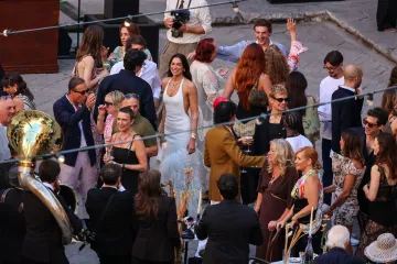 Dua Lipa či Bezos slavili svatbu v Itálii. Nejsme zábavní park, zní od místních