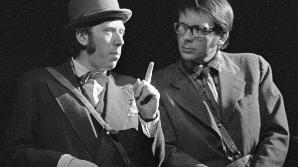 Jiří Grossmann a Miloslav Šimek v divadle Semafor