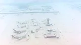 Londýnské letiště Gatwick je pod sněhem