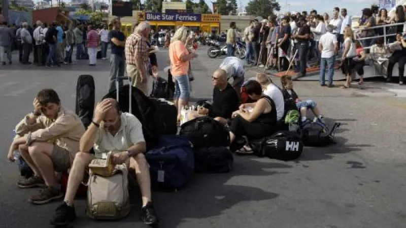 Řecký přístav Pireus ochromila stávka.