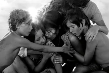 Recenze: Alfonso Cuarón se vrací do dětství. Jeho Roma je filmový vrchol roku