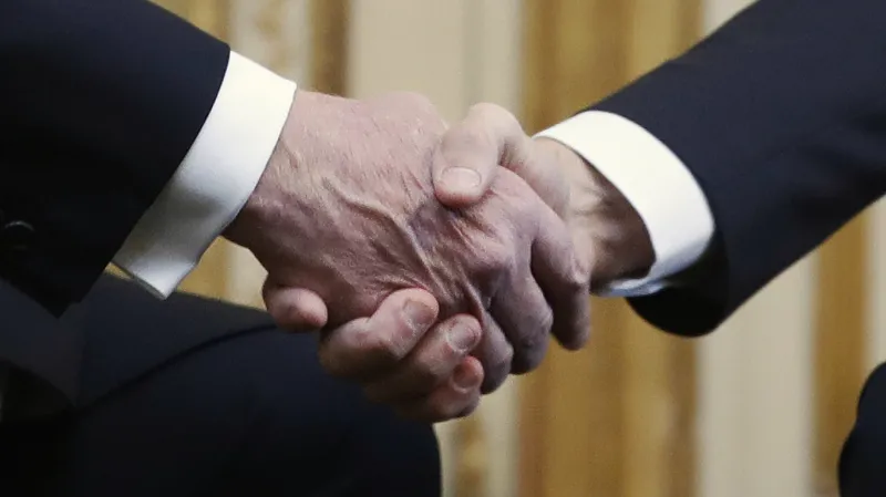 Donald Trump a Emmanuel Macron