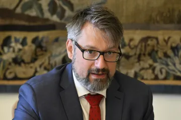 Landovský bude vládním zmocněncem pro plnění závazků vůči NATO, oznámil Babiš