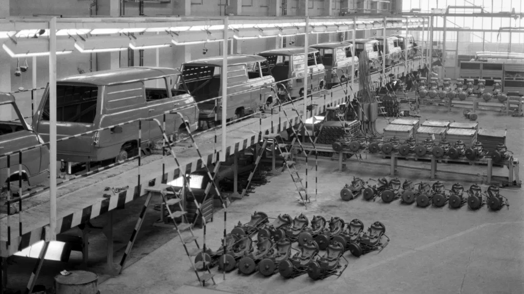 Výroba dodávek Škoda 1203 ve Vrchlabí