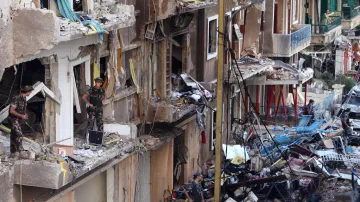 Následky pumového útoku v Bejrútu