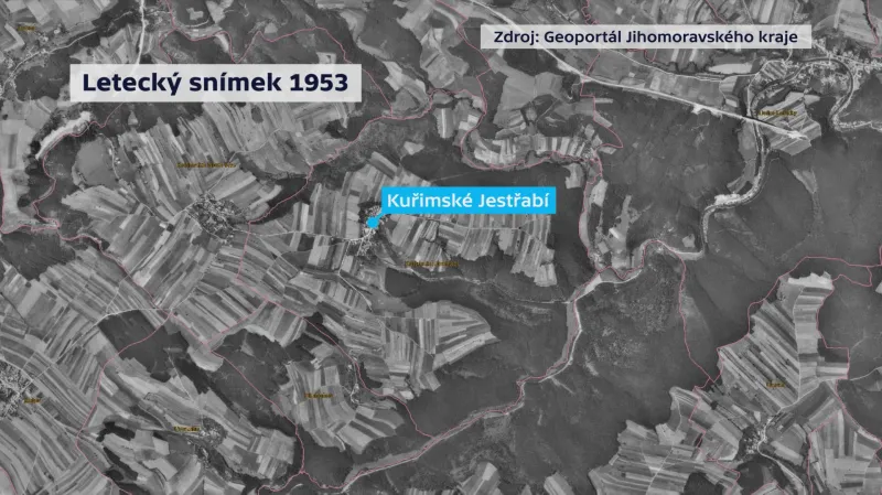 Letecké snímky polí okolo Jestřabí