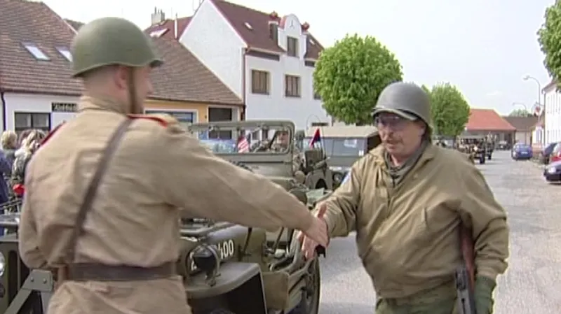 Přepsat dějiny se rozhodli nadšenci z Klubu historie letectví v jižních Čechách.