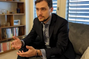 Bitcoin ani po minulém propadu neumřel a zvednul se. To ho činí zajímavým už i pro velké firmy, říká odborník
