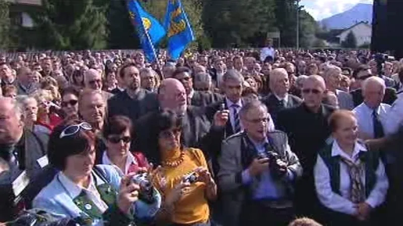 Příznivci zesnulého zemského hejtmana