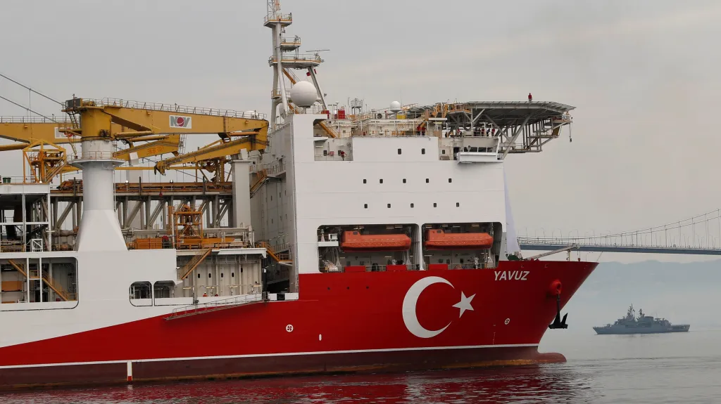 Turecká vrtná loď Yavuz