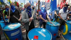 Ilustrační foto – Kyjev 2020: Protest proti návrhu proruského poslance na zvýšení podílu ruštiny ve vzdělávání