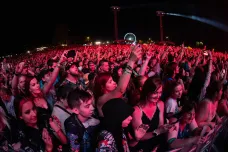 „Žánrově bezbariérové“. Hudební festivaly lákají kromě hvězd i na nové technologie