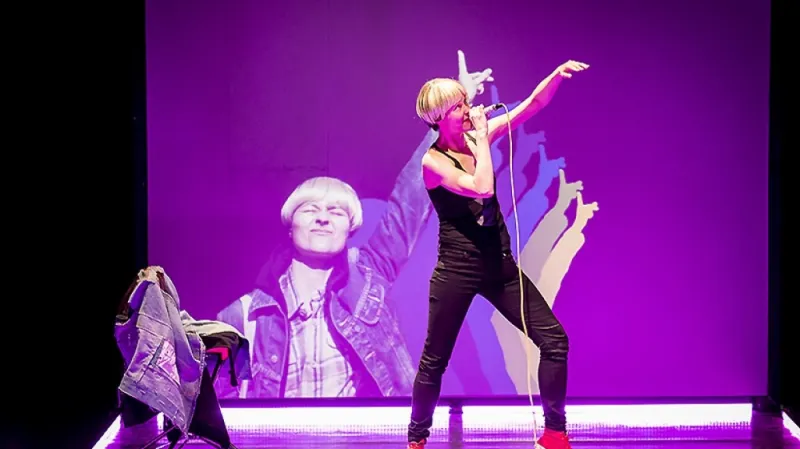 Miřenka Čechová, Martin Tvrdý / Miss Amerika