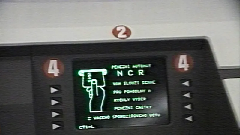 První bankomat v Československu pracoval v off-line režimu