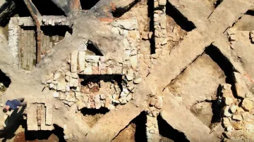 Archeologové v Plzni odhalili středověkou zástavbu