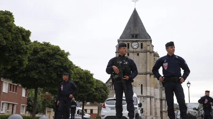 Církve žádají silnější ochranu svatostánků ve Francii