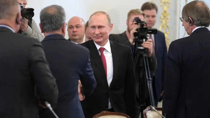 Putin během setkání s novináři