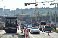 Brněnští řidiči se potýkají s kolonami kvůli stavbě okruhu. Komplikace potrvají do pátku