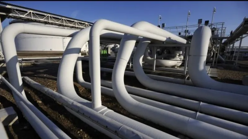 Čeští politici sčítají škody, Ukrajina vyhrožuje zastavením plynu