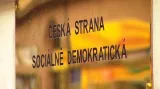 Politolog Kopeček: Sobotkovo vedení to nic nestojí