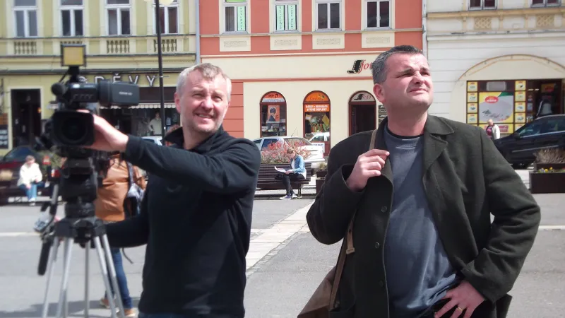 Režisér Gogola ml. hledá s kameramanem vhodný záběr