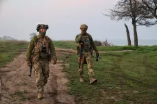 Situace na frontě se zhoršuje, varoval šéf ukrajinské armády