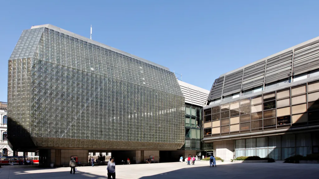 Nová scéna Národního divadla a restaurační budova