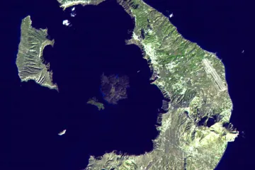 Vědci prozkoumali sopku, která „potopila Atlantidu“. Byla ještě silnější, než se čekalo